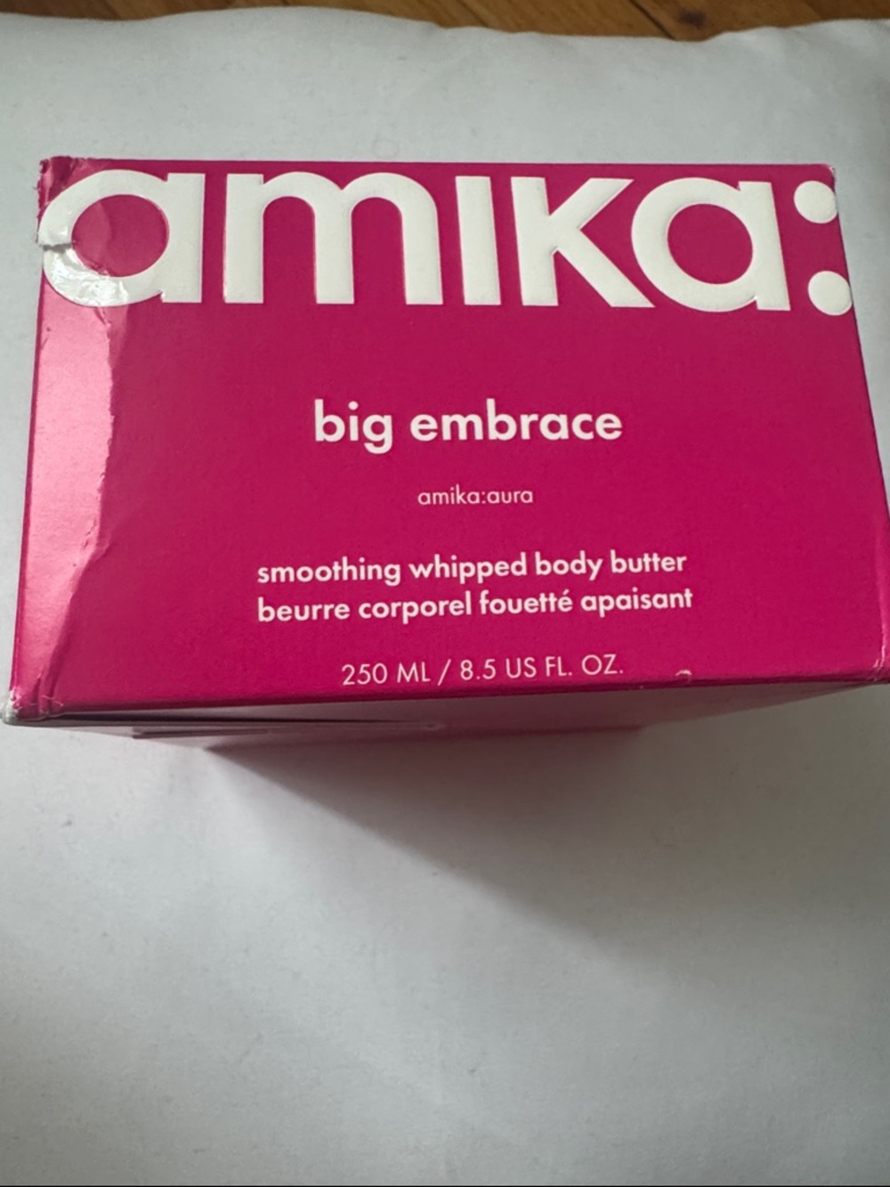 amika big embrace Smoothing Whipped Body Butter -